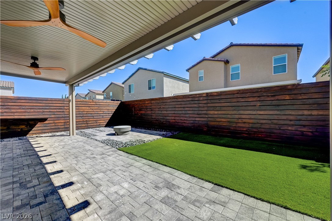 7563 Dragonfruit Avenue Property Photo 46