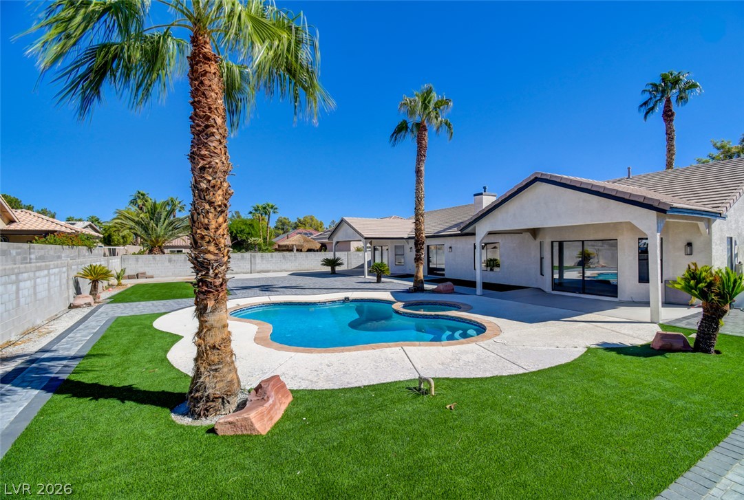 3623 Mooncrest Circle Property Photo 2