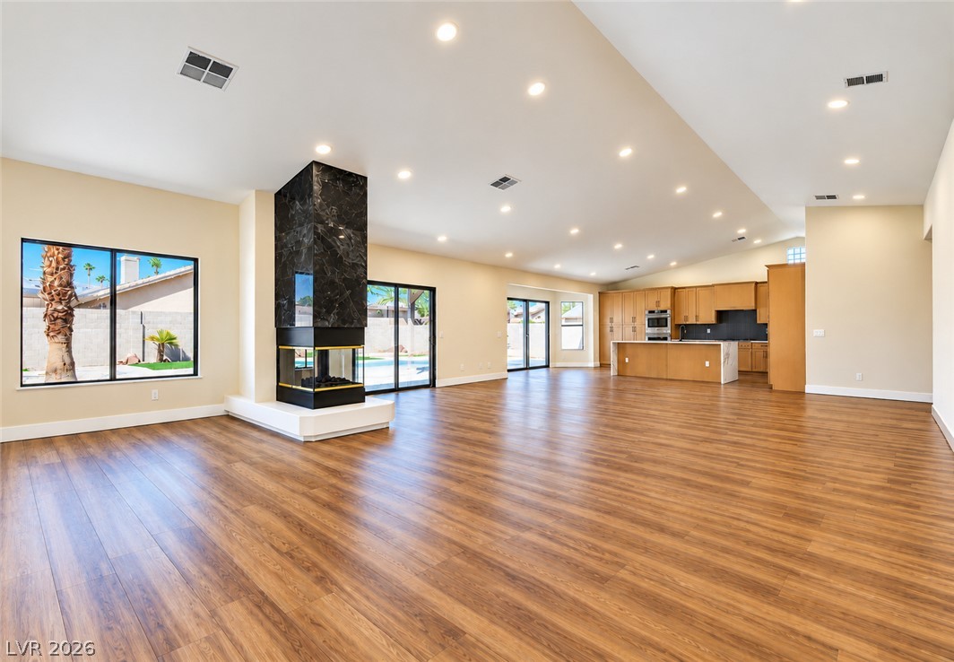 3623 Mooncrest Circle Property Photo 6