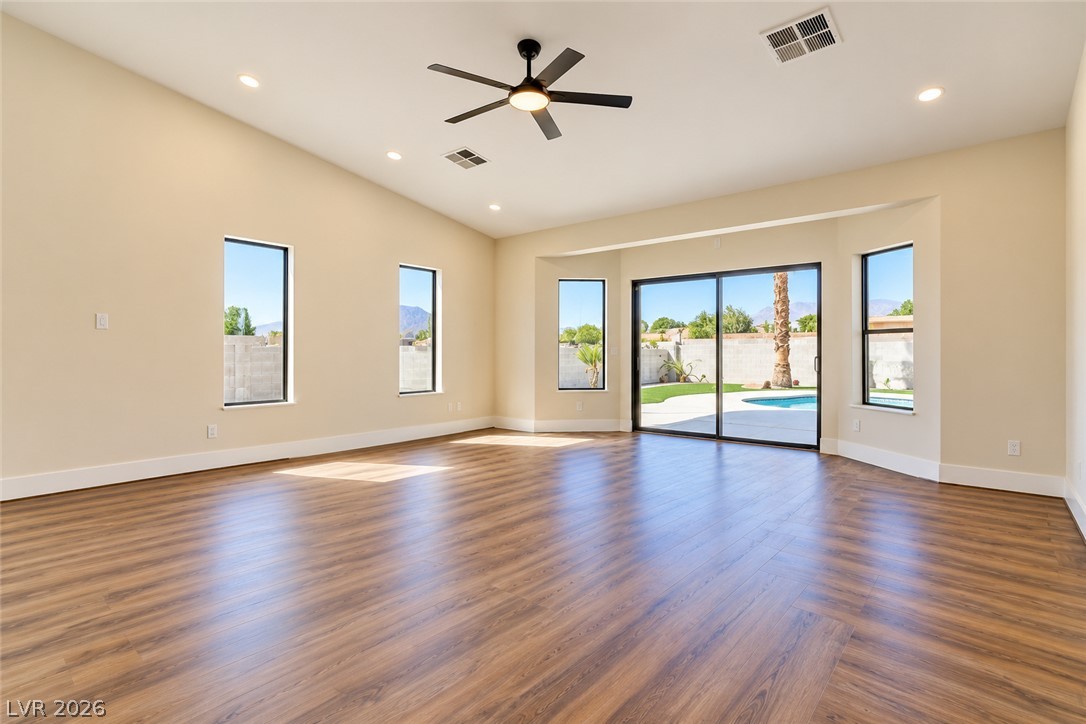 3623 Mooncrest Circle Property Photo 8