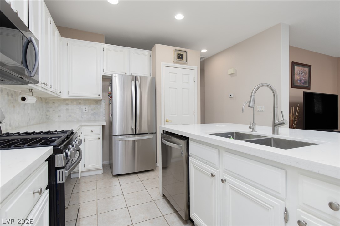 10713 Glen Ellyn Court Property Photo 15