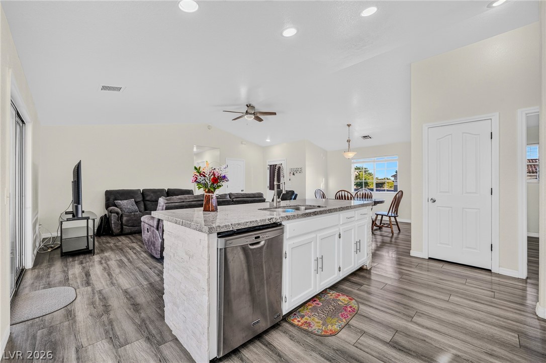 720 Indian Wells Court Property Photo 10