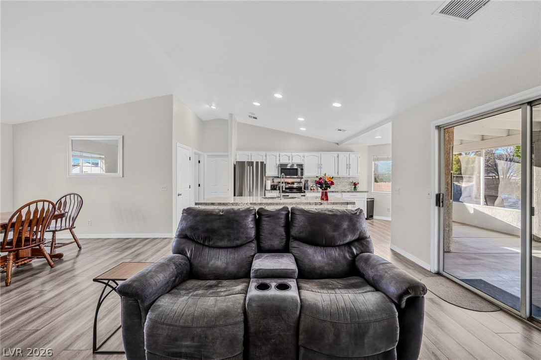 720 Indian Wells Court Property Photo 15