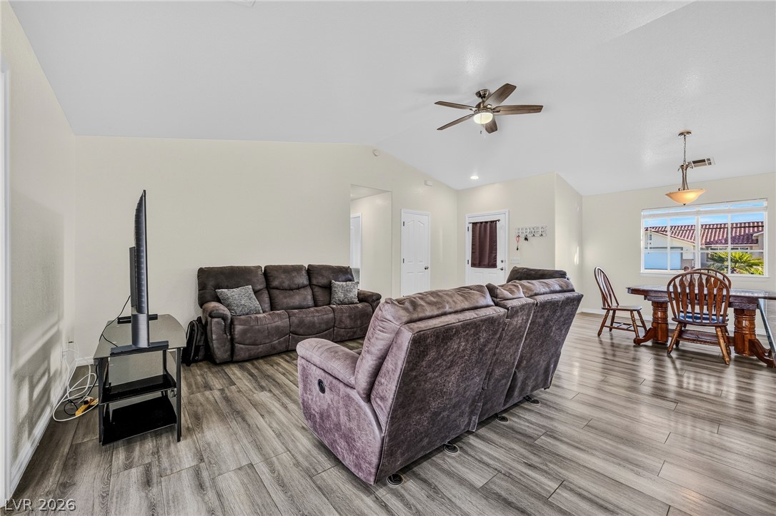 720 Indian Wells Court Property Photo 16