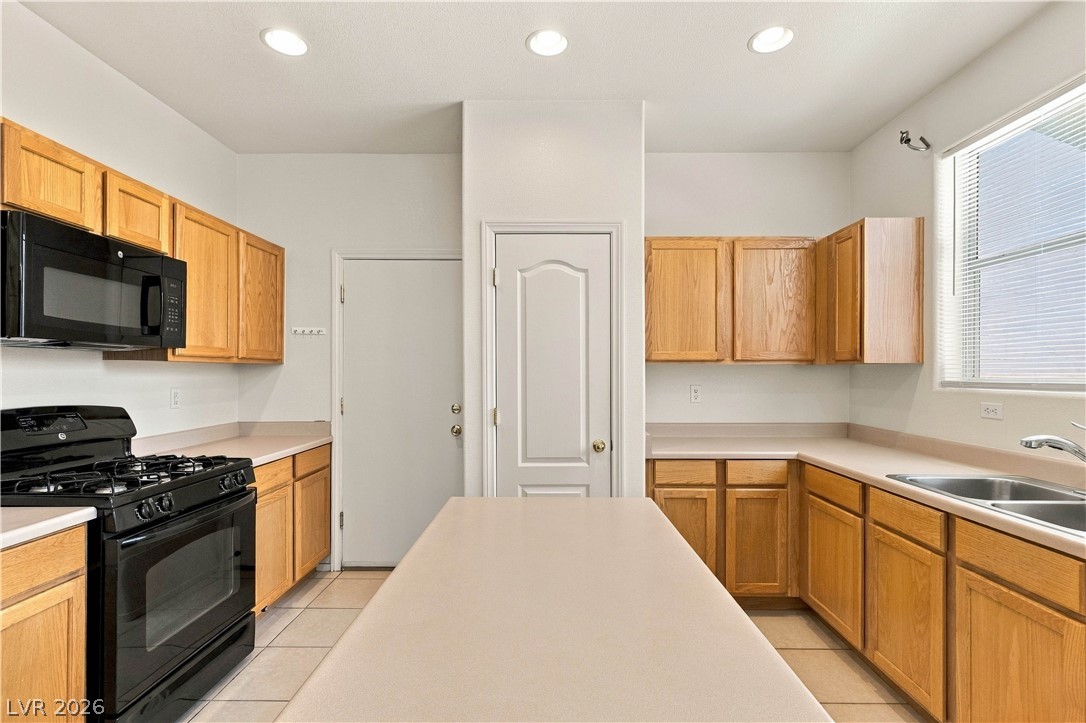 8861 Salvestrin Point Avenue Property Photo 18