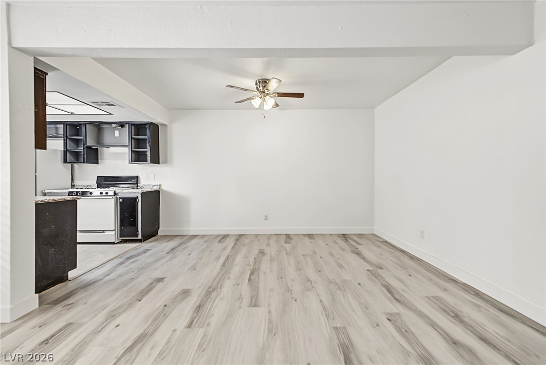 1405 Vegas Valley Drive 187 Property Photo 9