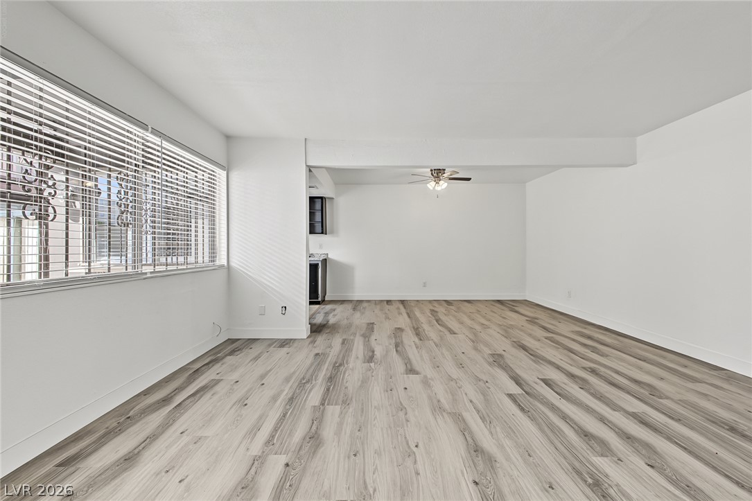 1405 Vegas Valley Drive 187 Property Photo 12