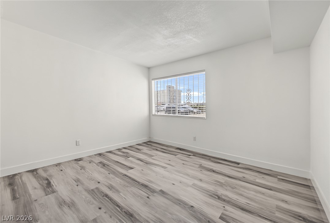 1405 Vegas Valley Drive 187 Property Photo 17