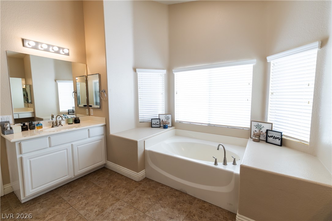 6493 Yellow Bells Court Property Photo 16