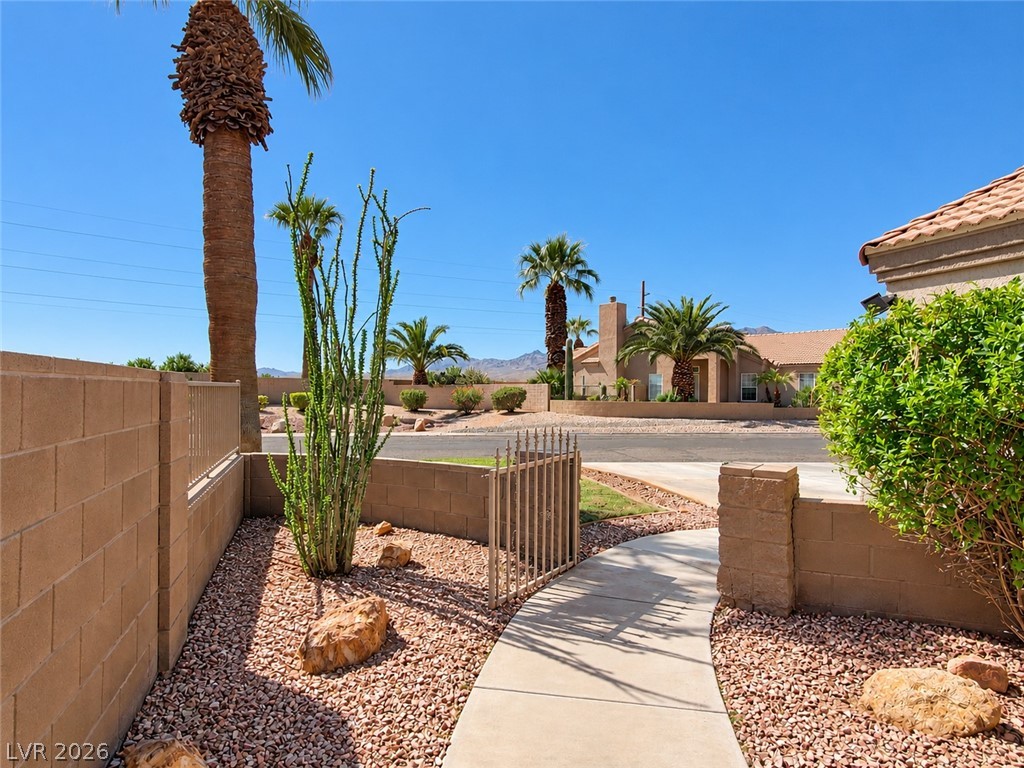 1117 Golf Club Drive Property Photo 3