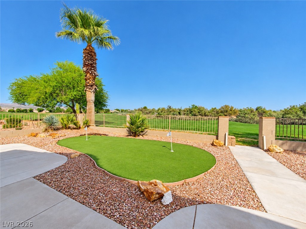 1117 Golf Club Drive Property Photo 4