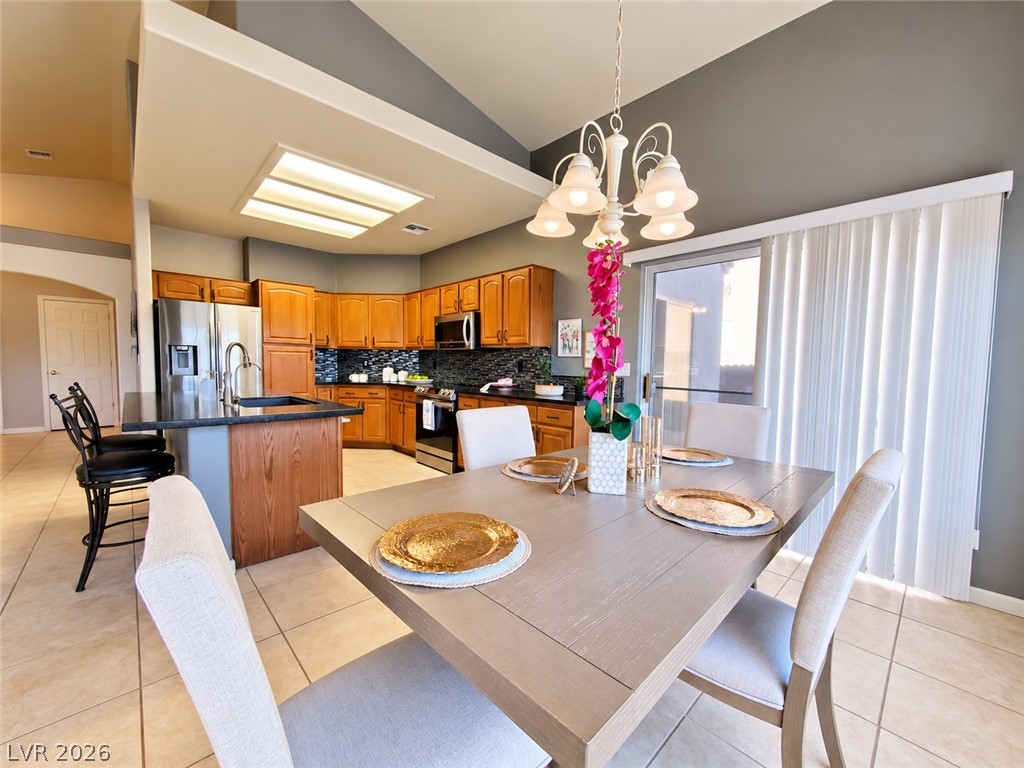 1117 Golf Club Drive Property Photo 17