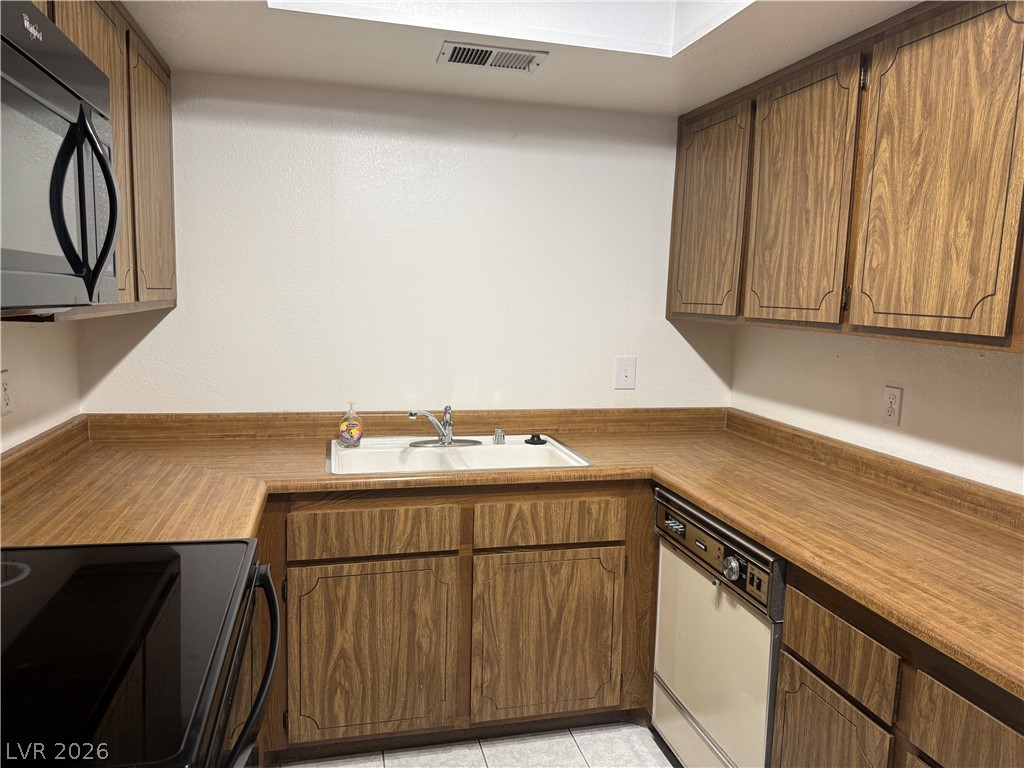 1036 Willow Tree Drive A Property Photo 5