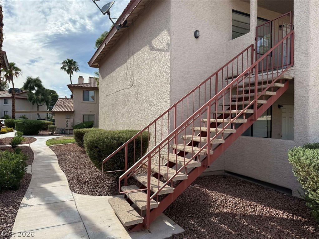 761 Rock Springs Drive 202 Property Photo 13