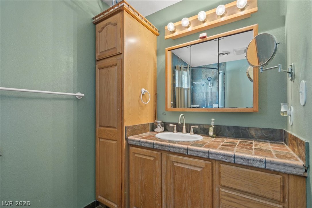 3684 East Cherokee Avenue Property Photo 20