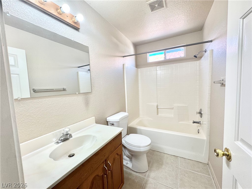 1060 Marne Court B Property Photo 9