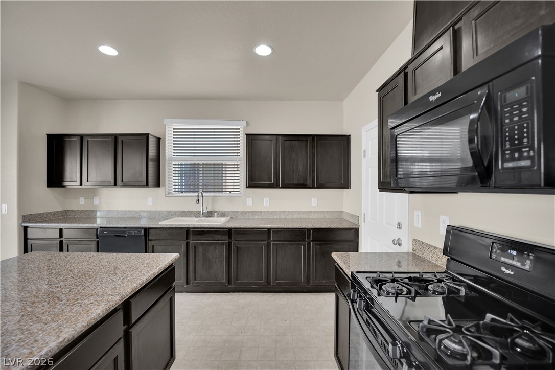 122 Forest Crossing Court Property Photo 11