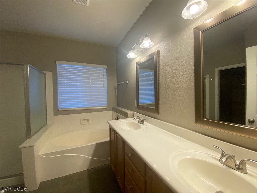4439 Weitzman Place Property Photo 11