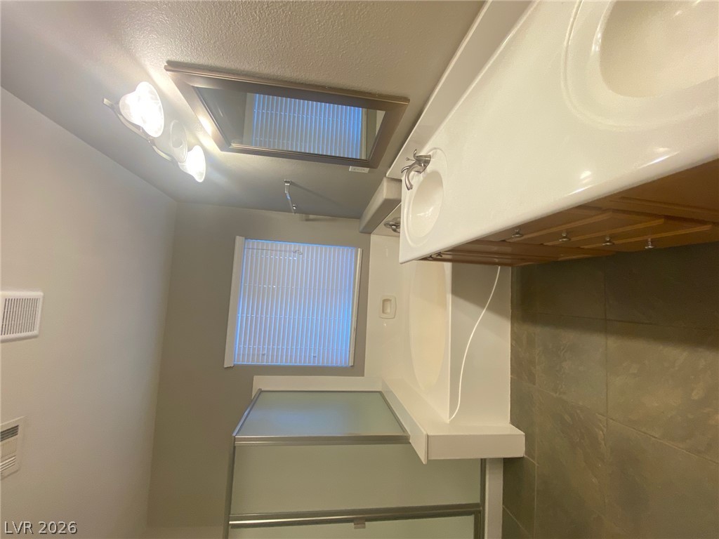 4439 Weitzman Place Property Photo 14