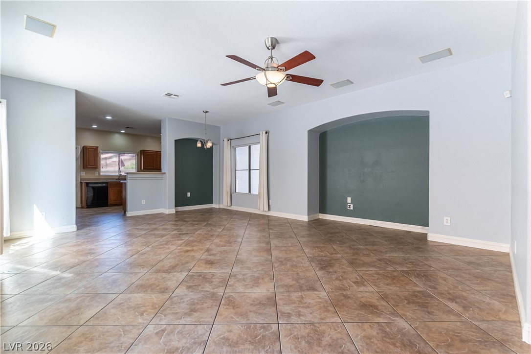 9010 Mossy Hollow Avenue Property Photo 4
