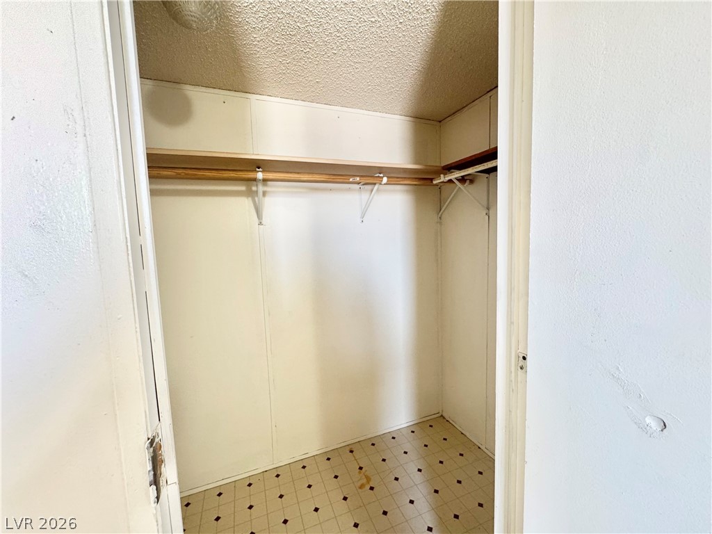 2571 Silver Sage Drive Property Photo 6