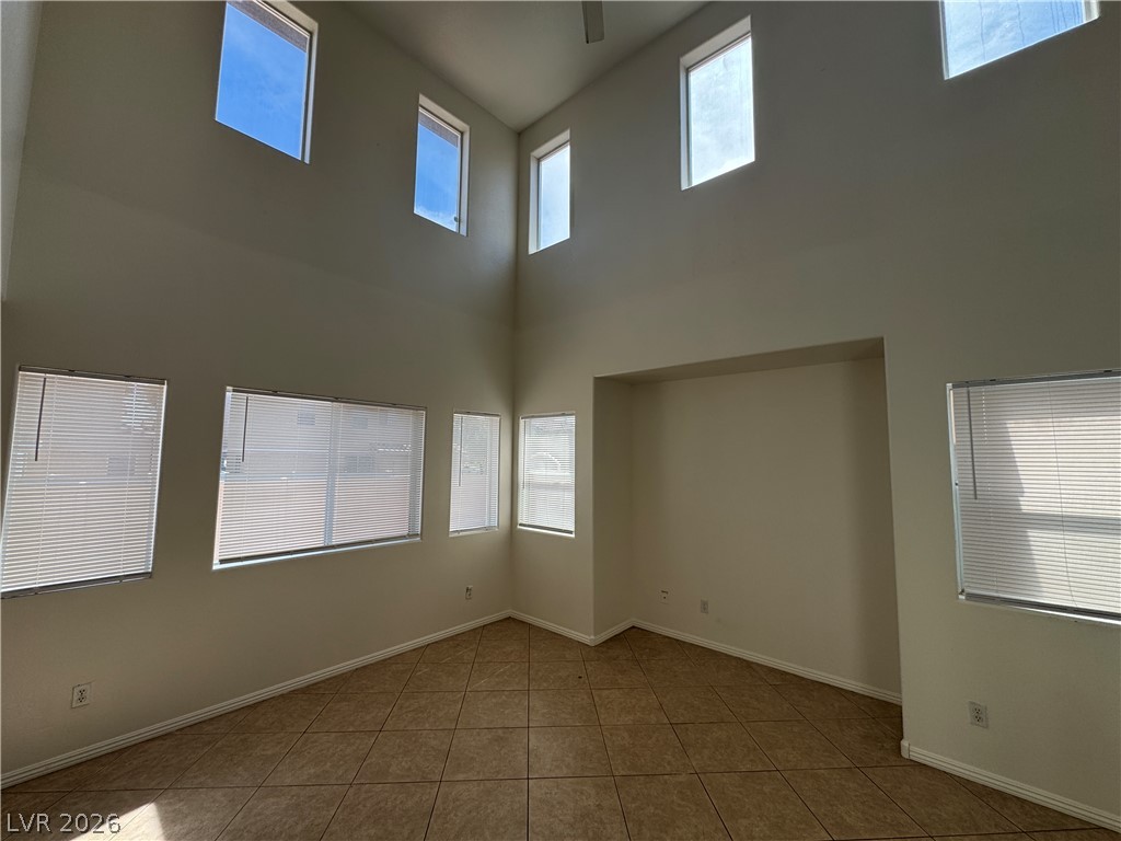 990 Cantabria Heights Avenue Property Photo 4