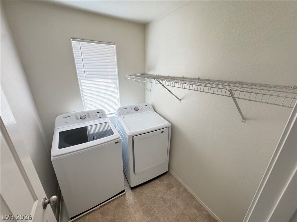 990 Cantabria Heights Avenue Property Photo 20