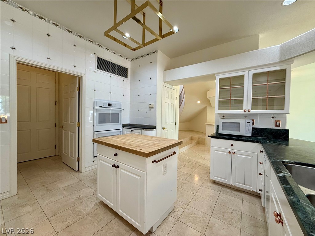 8729 Carlitas Joy Court Property Photo 20