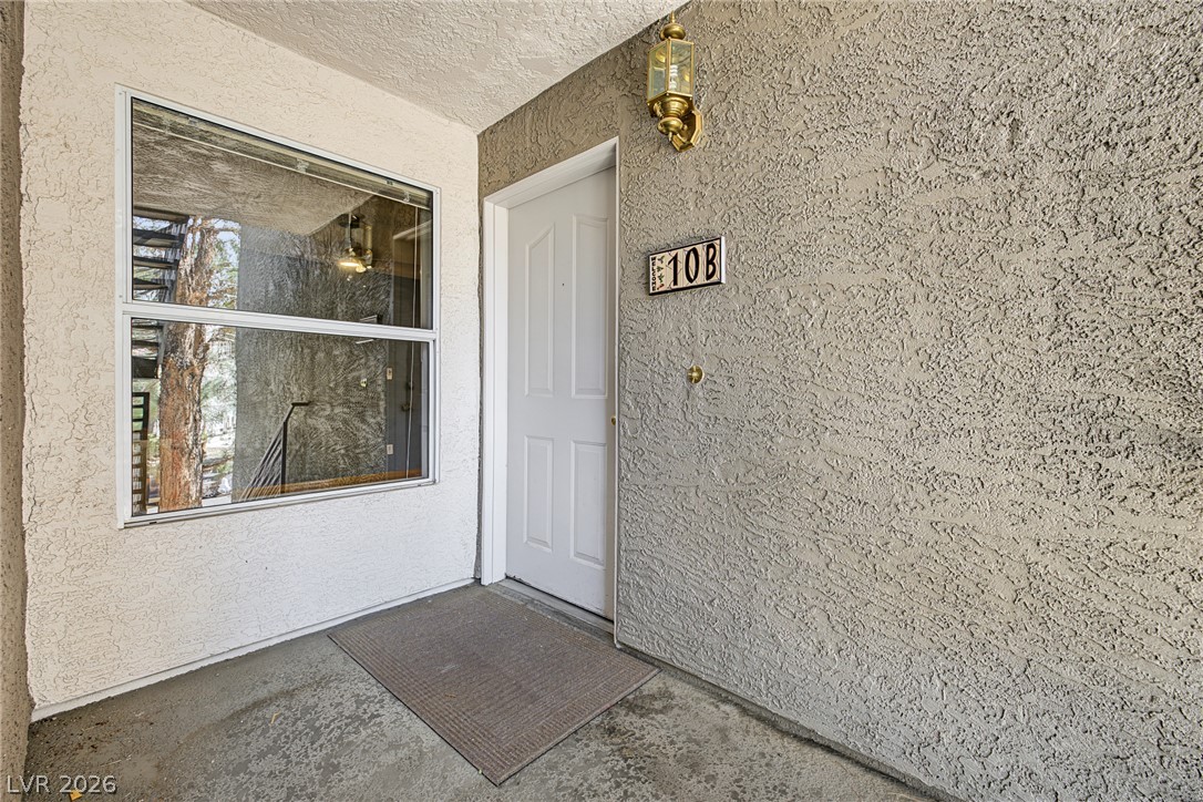 701 Capri Drive 10b Property Photo 4