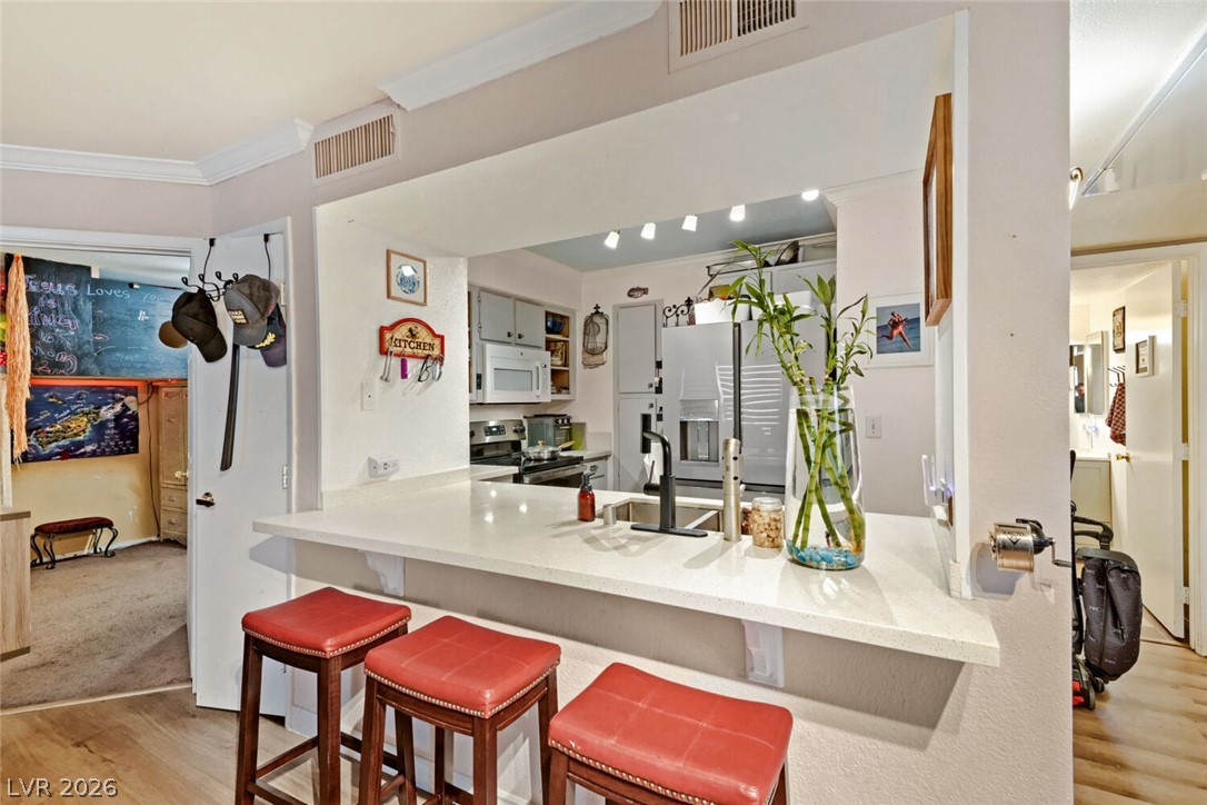8101 West Flamingo Road 1074 Property Photo 9