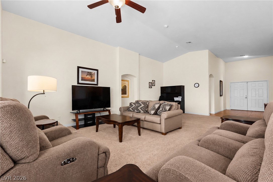 129 Elks Peak Avenue Property Photo 8
