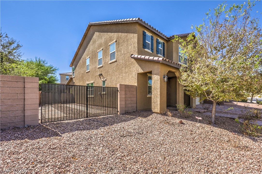 989 Soaring Moon Drive Property Photo 4
