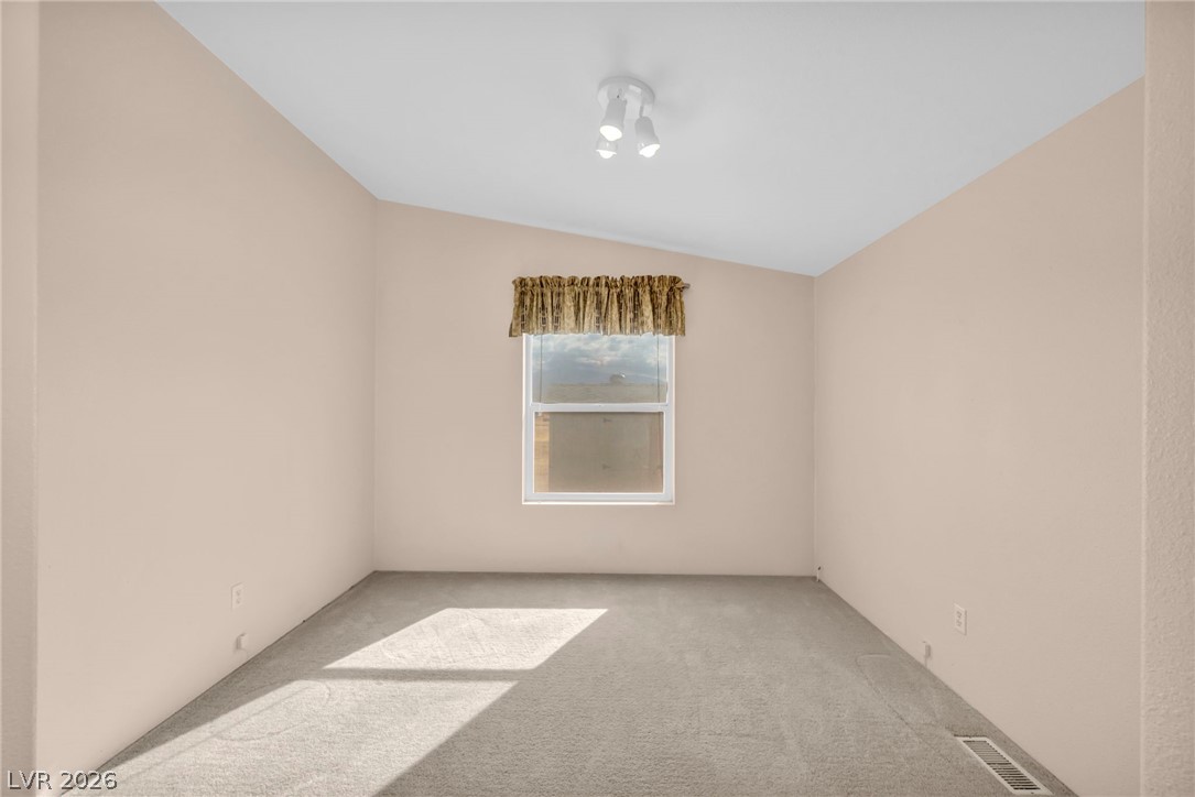 3920 Effinger Street Property Photo 15
