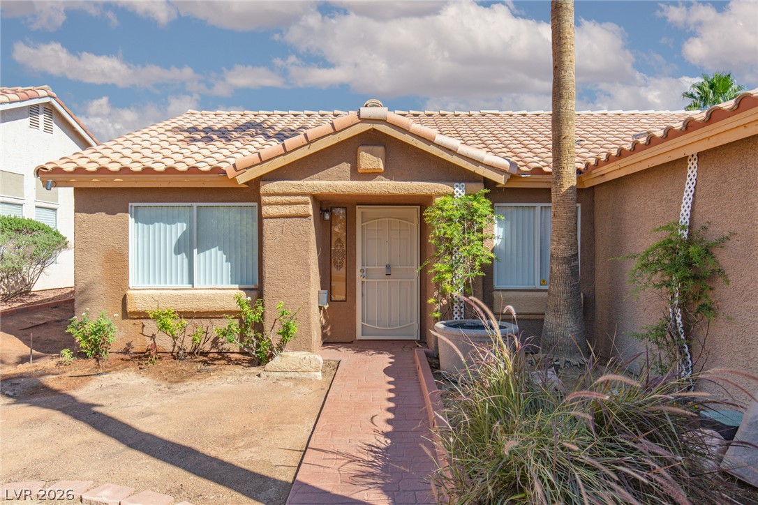 7900 White Grass Avenue Property Photo 4