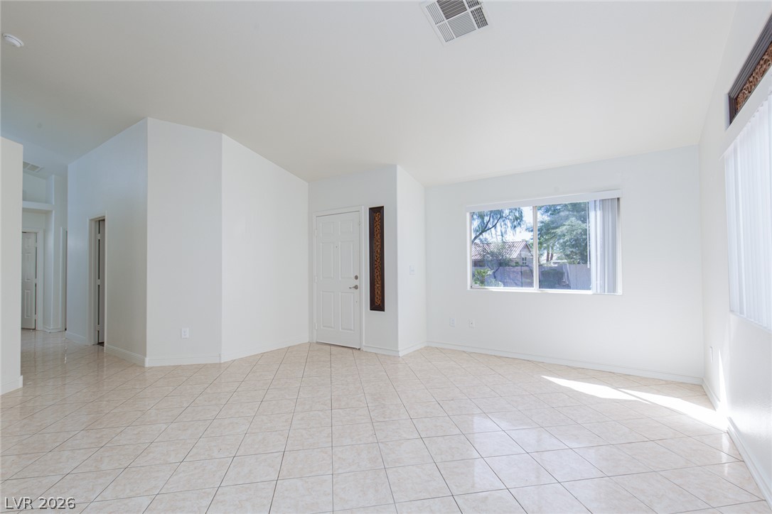 7900 White Grass Avenue Property Photo 6