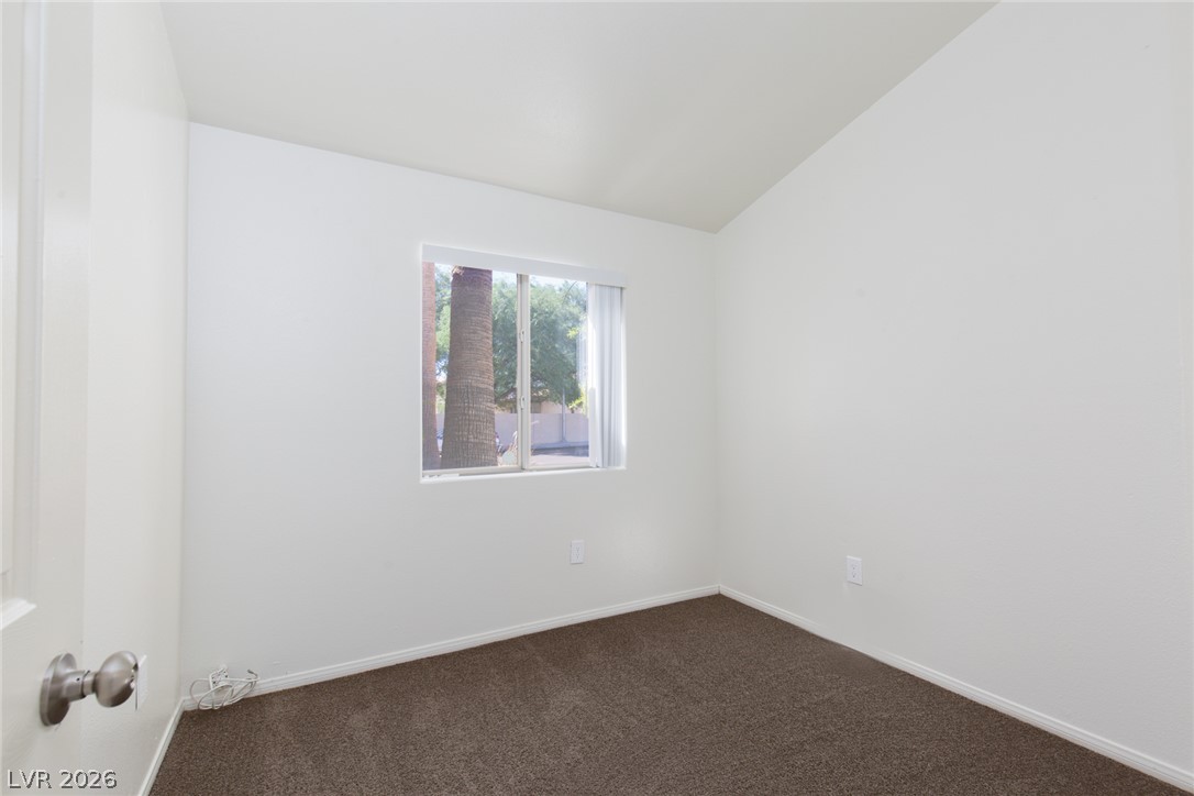 7900 White Grass Avenue Property Photo 13