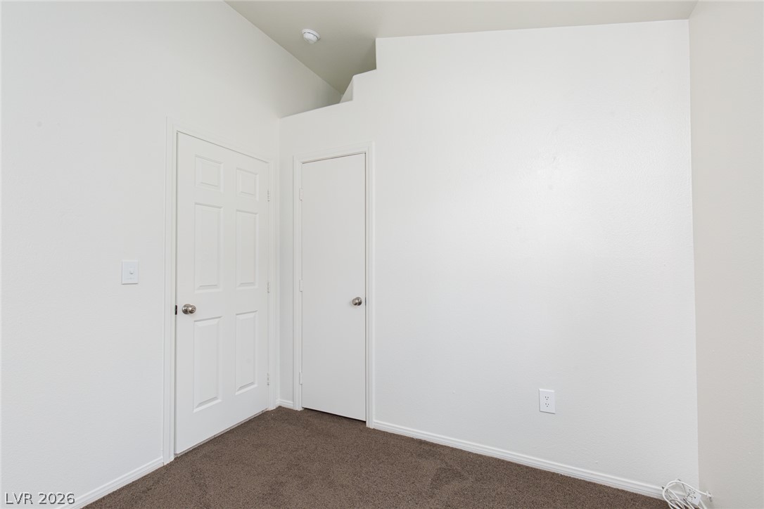 7900 White Grass Avenue Property Photo 14