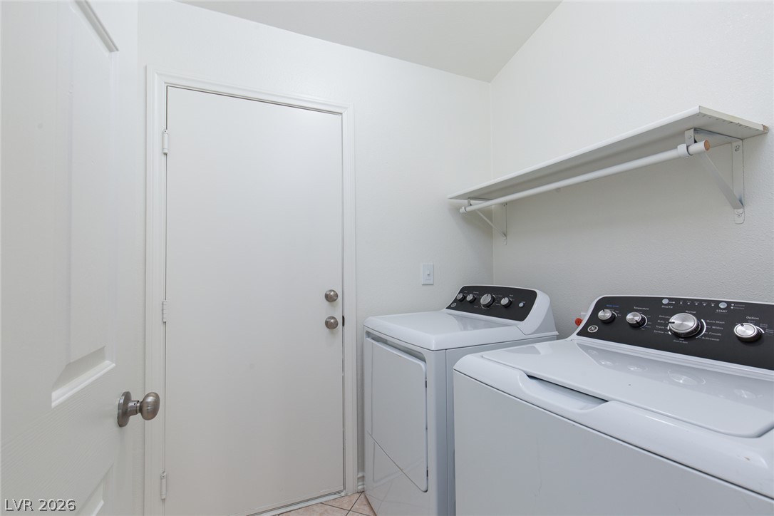 7900 White Grass Avenue Property Photo 15