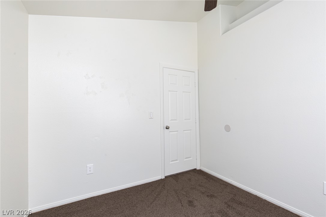 7900 White Grass Avenue Property Photo 17