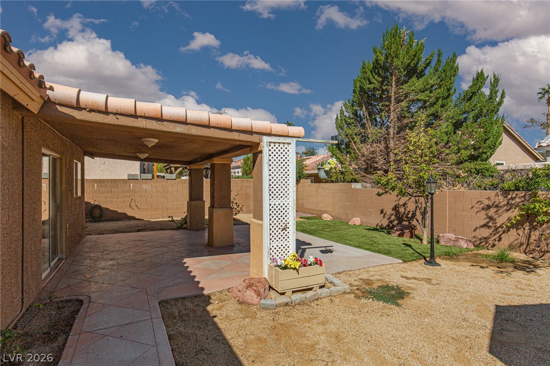 7900 White Grass Avenue Property Photo 28