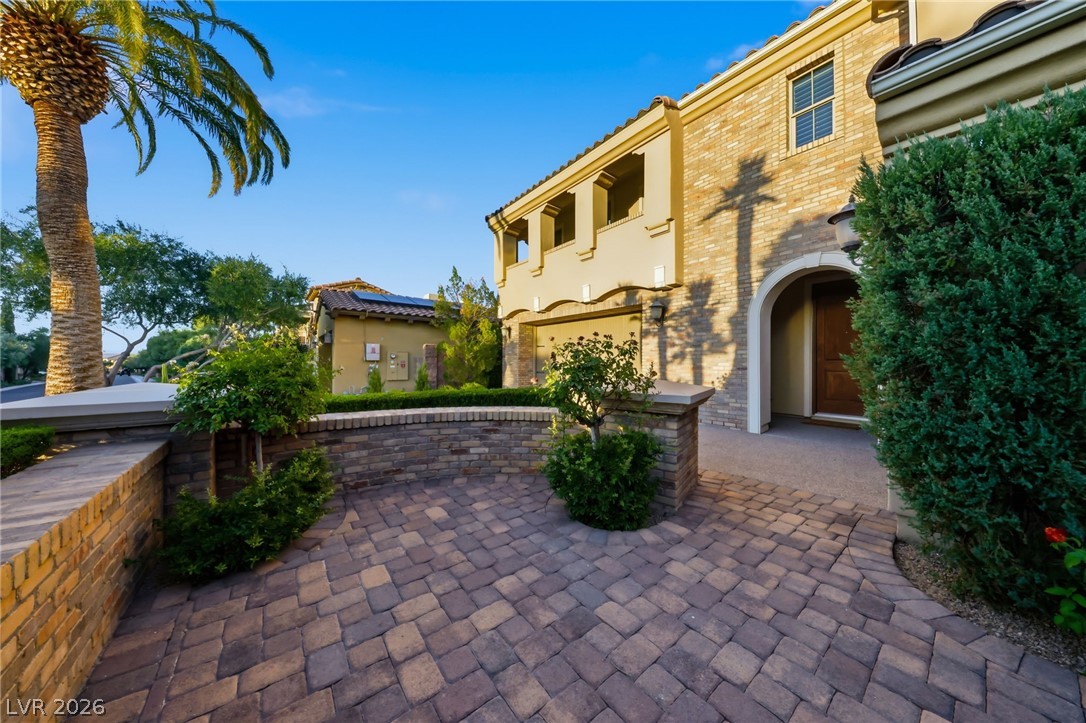 6 Benevolo Drive Property Photo 3