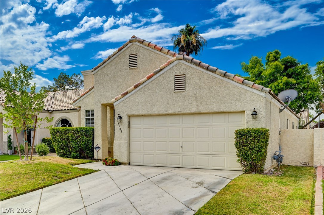 7709 Beach Falls Court Property Photo 2