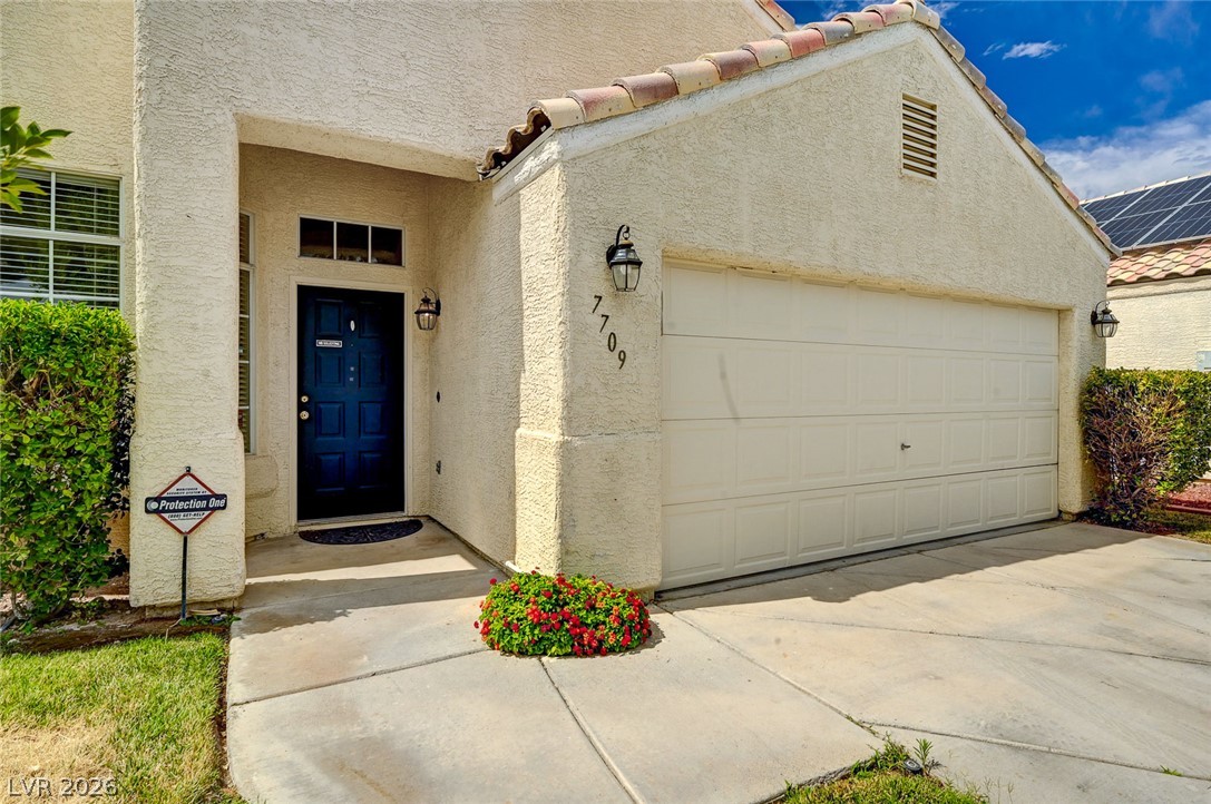 7709 Beach Falls Court Property Photo 4