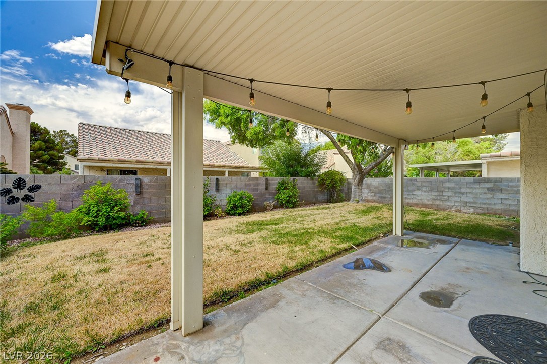 7709 Beach Falls Court Property Photo 24