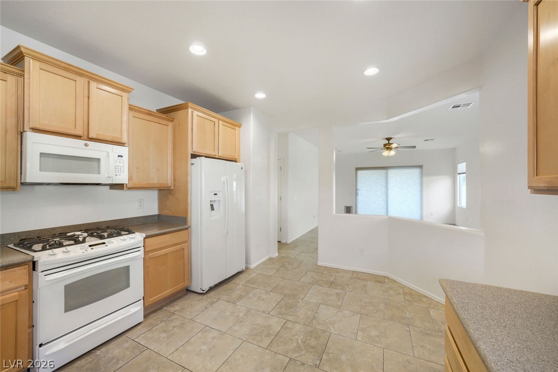6160 Isola Peak Avenue Property Photo 10