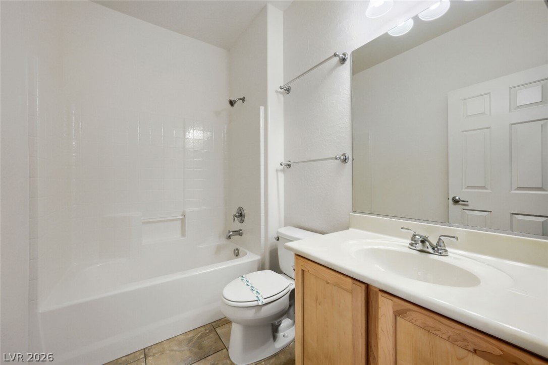 6160 Isola Peak Avenue Property Photo 21