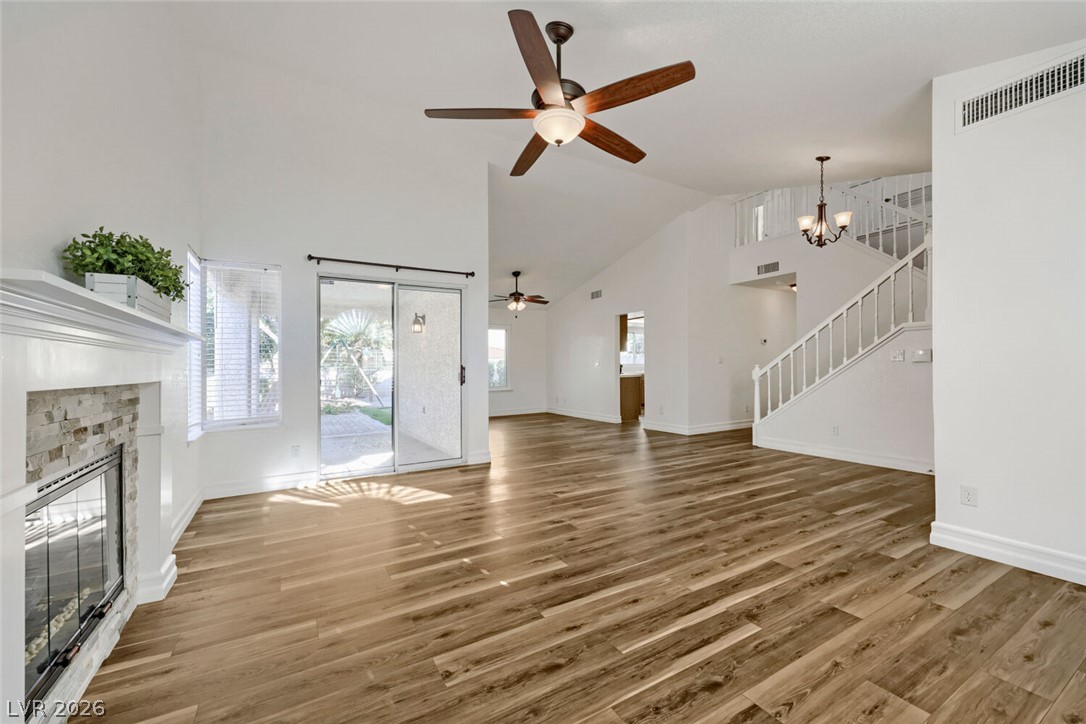 2105 Fountain Springs Drive Property Photo 3
