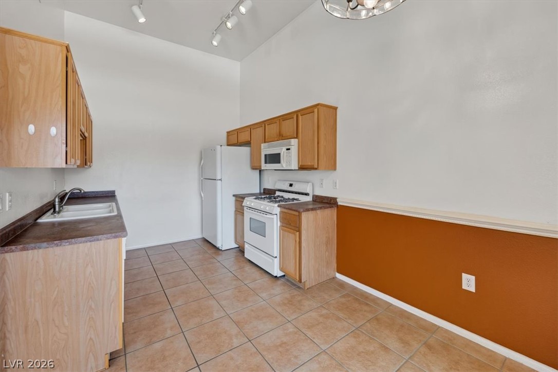 3575 Cactus Shadow Street 204 Property Photo 13