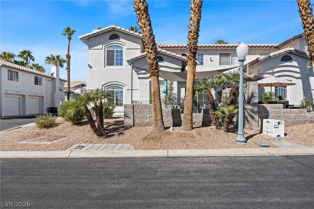 8212 Diamond Star Court Property Photo 2