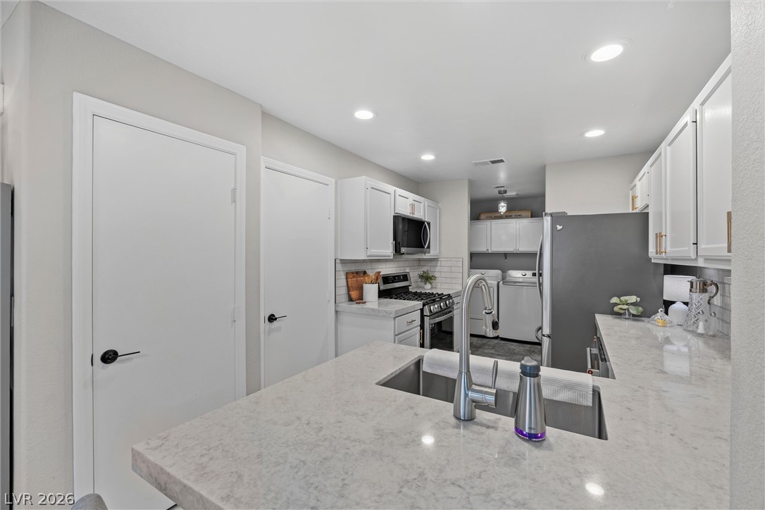 8212 Diamond Star Court Property Photo 8